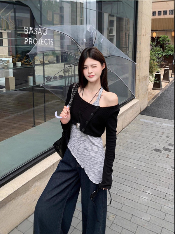 黑色露肩短款纽扣长袖T恤不规则内搭挂脖吊带背心女秋季时尚套装|undefined