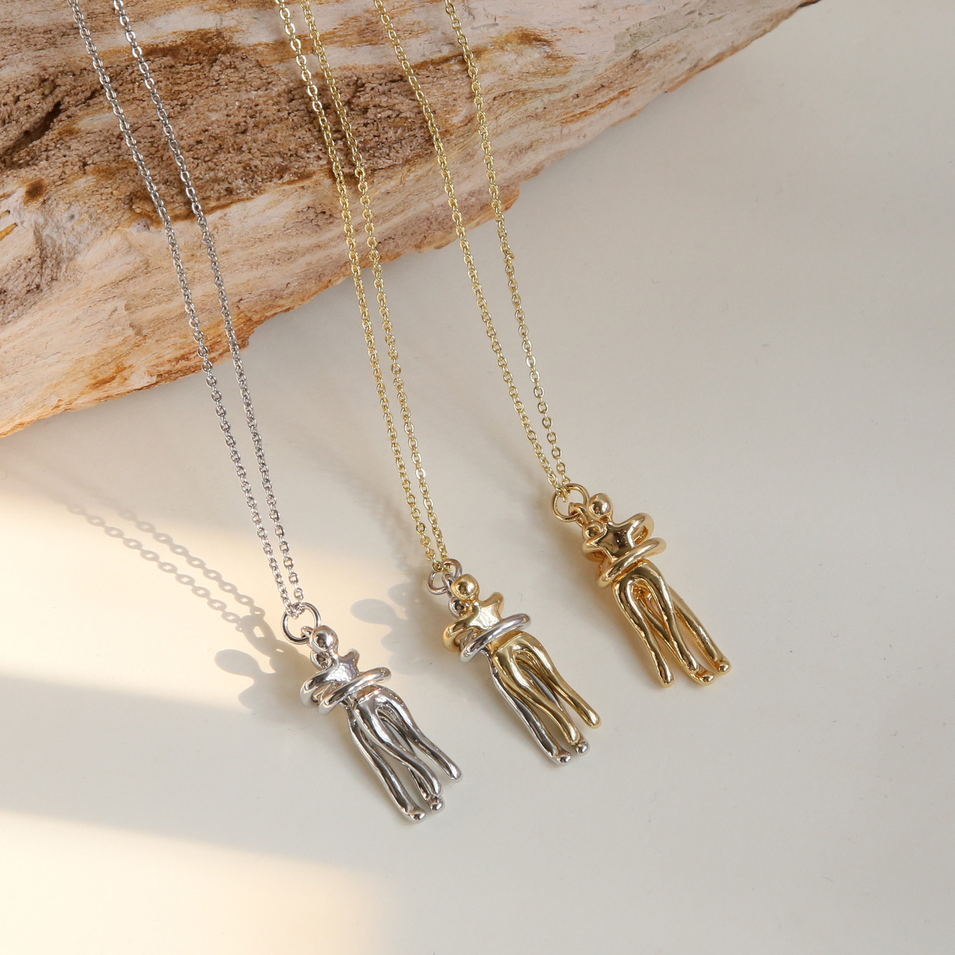 Pendant Necklace Classification Brass Chain Material Brass Cable Chain Mixed Metal Plating Human Pendant Necklace