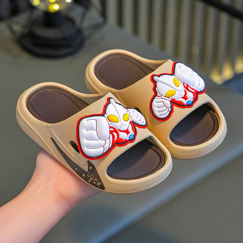 Zapatillas infantiles Ultraman verano para niños baño interior antideslizante para bebés zapatillas frías para el hogar