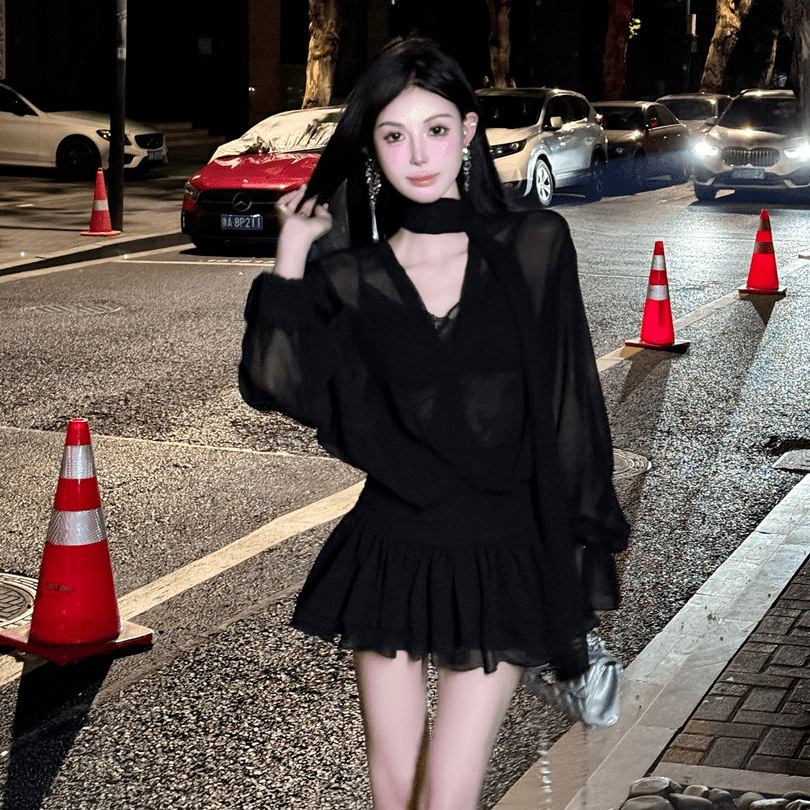 Black shiffon long-sleeve