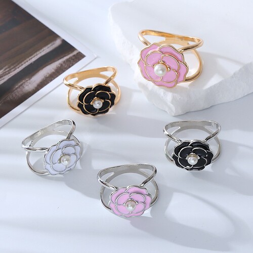 Korean spring personality natural and simple three-ring scarf buckle creative versatile diamond corsage dual-purpose scarf buckle brooch