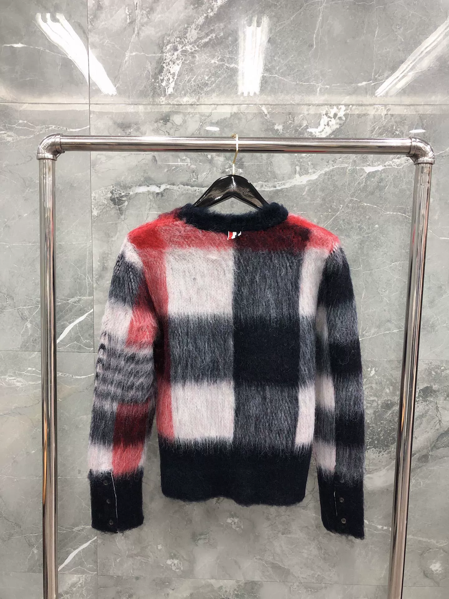 [Factory Store] Вязаный свитер из мохера мужской и женский трехцветный семена точечный жаккард four-bar круглый вырез