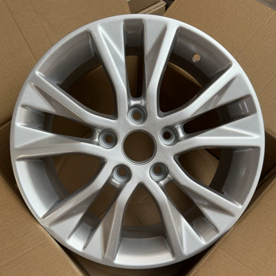 Suitable for 16inch Baojun 730 Aluminum Hub - 16x6j-730-original-model-silver-logo-air-nozzle-nut