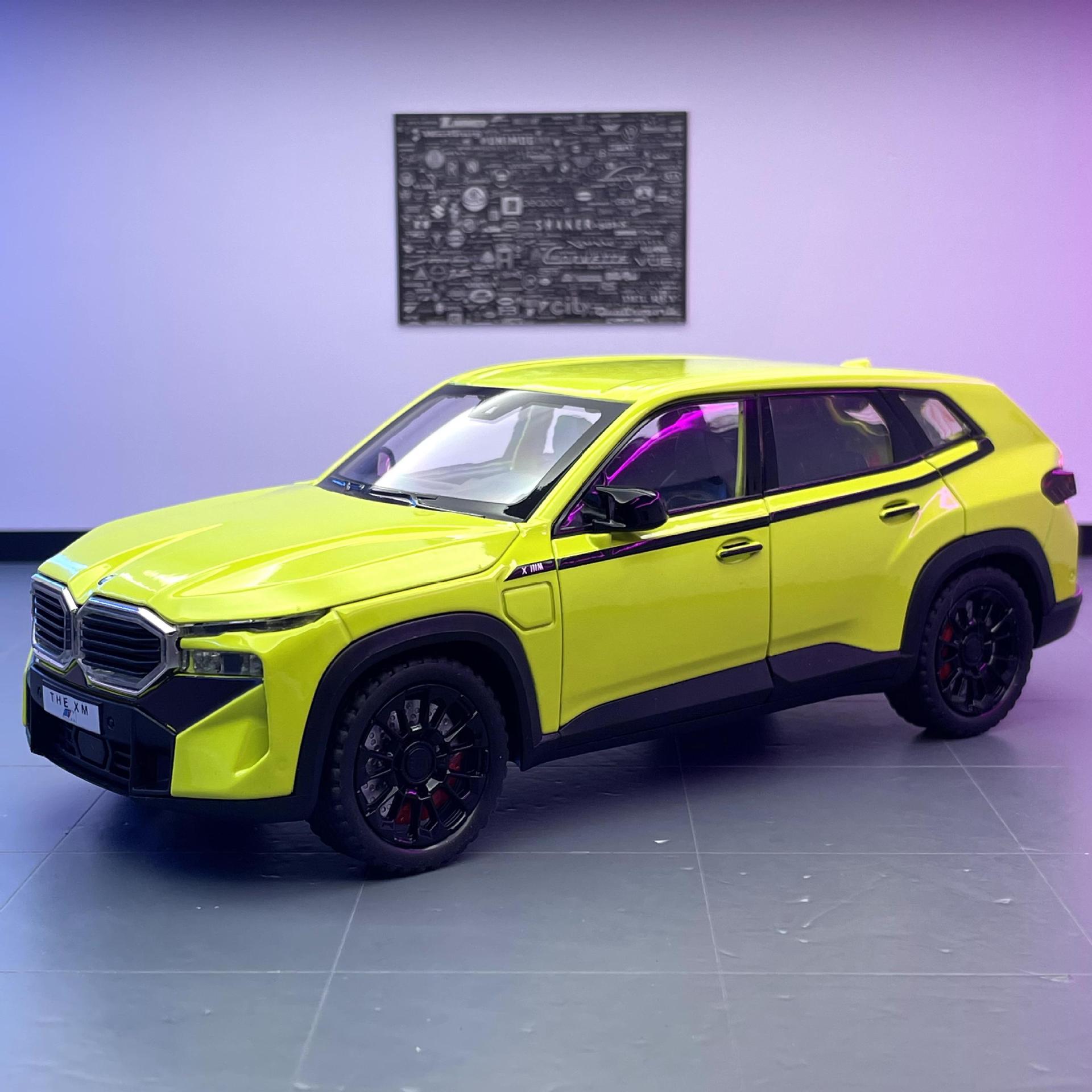 Coche a modelo de coche de aleación 1:24 Baoma XM vehículo todoterreno retorno luz y sonido juguete modelo de coche decoración regalo al por mayor