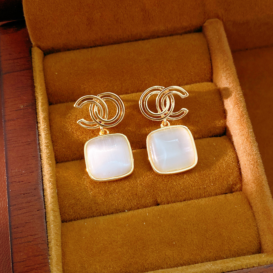 18k oro real chapado aguja de plata galvanizado pendientes de piedra cuadrada temperamento exquisito pendientes de moda lujo ligero de alta sensación de pendientes