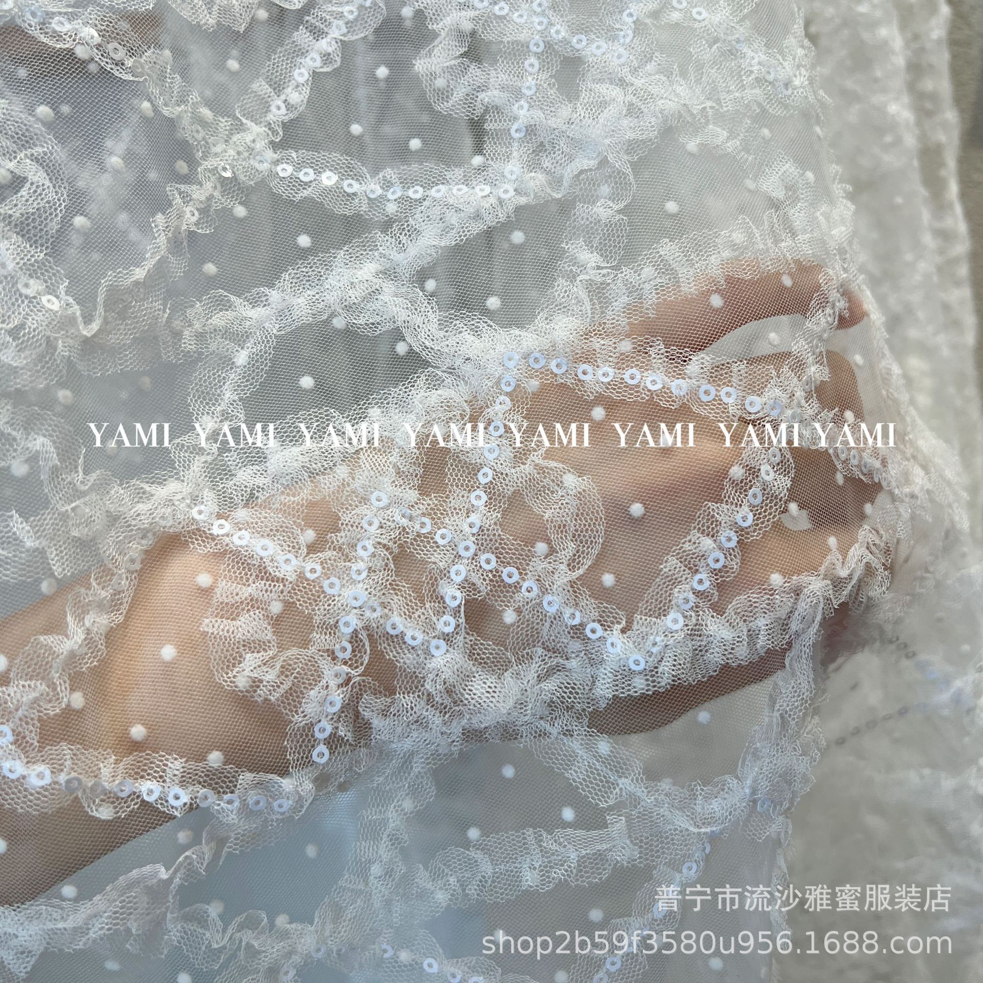 Puntos brillantes de malla de gaza de flocado geometría diamante gancho flor bordado esquinilla tela ropa de bebé tofaz vestido de boda material