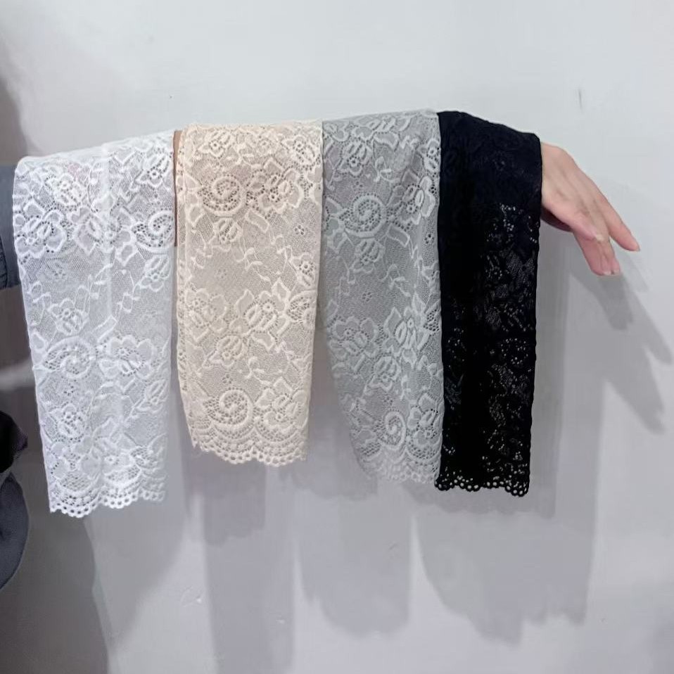 Summer lace gloves