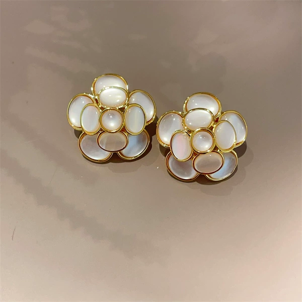 E1639 imitation shell cat's eye stone--earrings
