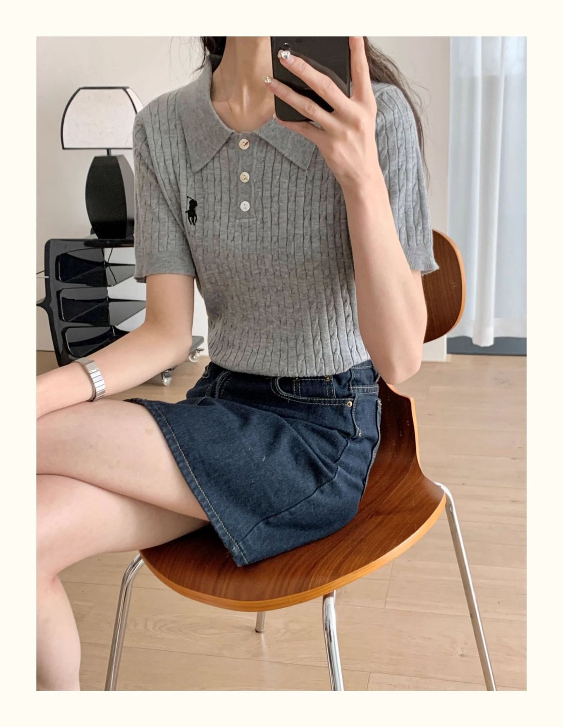 회색