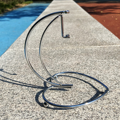 H313 Three-person Little Iron Man Ornaments New Balance Pendulum Flying Dynamic Balancer Iron Crafts Desktop Ornaments