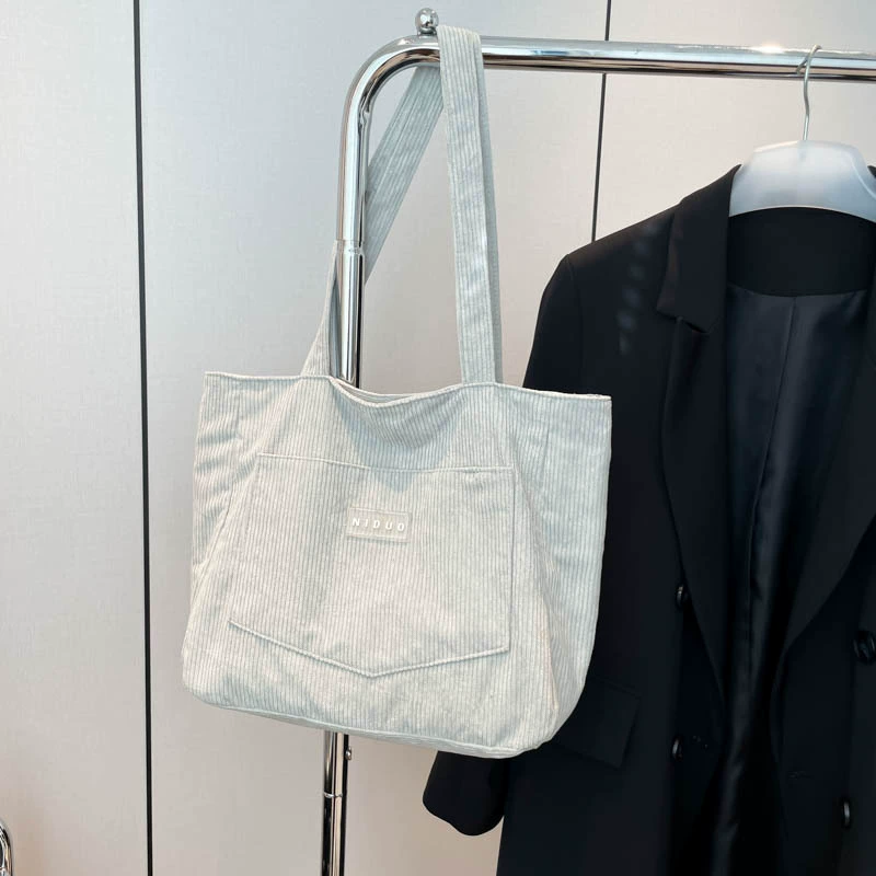 Ретро-лампа, просторная полупрозрачная demi-season sophisticated one-shoulder bag