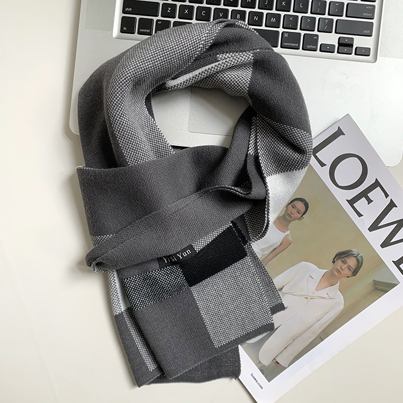 Bufandas de punto coreanas de estilo universal engrosado y cálido para enviar regalo al novio collar de otoño y invierno nuevo bufandas a cuadros