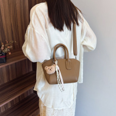小众设计女2025新款单肩斜挎包高级感水桶包手提包商务通勤包包
