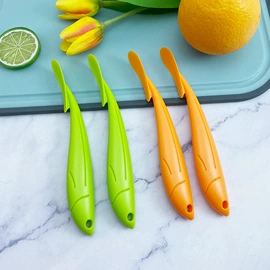 饼干模具;刨子、削皮器;砧板、菜板