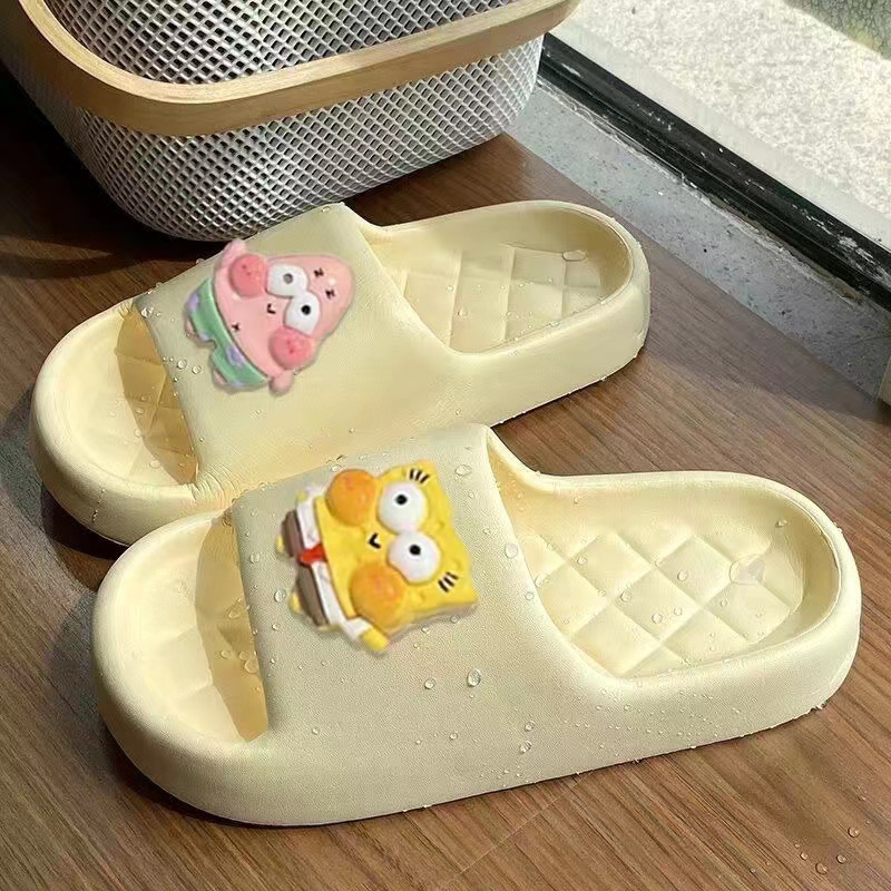 Hermosas zapatillas de pato grueso para mujeres de verano para usar anti-deslizante dibujos animados casa baño pareja zapatillas frías