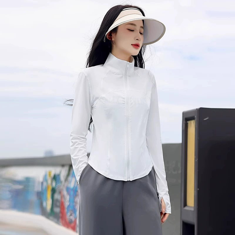 Женская летняя куртка с воротником-стойкой, защита от солнца, облегающий крой, новинка 2025 года, тонкий ледяной шелк, велосипедная одежда, защита от ультрафиолета UPF50