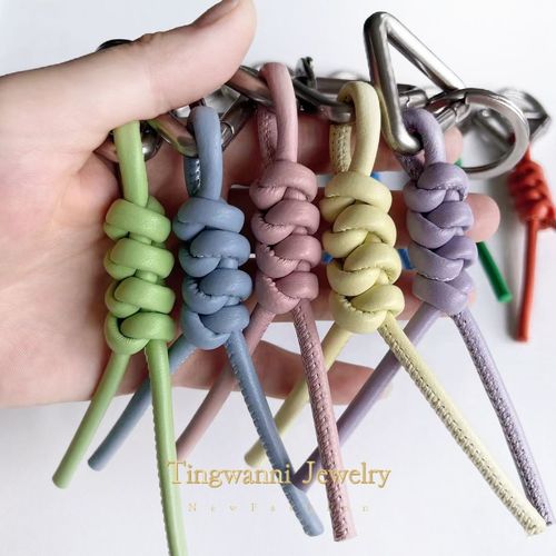 New braided triangle car keychain genuine leather diamond knot key ring sheepskin high-end key pendant