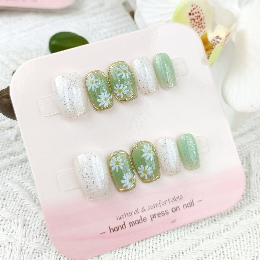 Manicura de Año Nuevo, 10 piezas de diamantes de perlas hechos a mano, arte de uñas portátil, parche de uñas Xiaohongshu, venta al por mayor