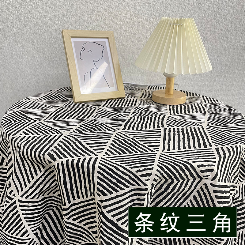줄무늬 삼각형