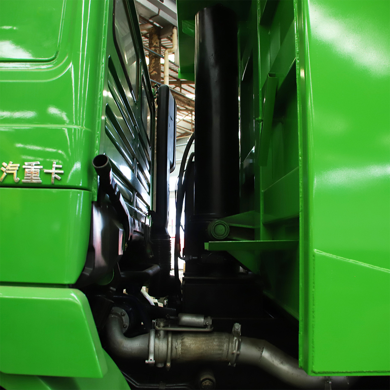 Factory Cross-Border Shaanxi Automobile F3000 Rear-Dump Dump Truck, Front Four-Wheel Drive and Rear Eight-Wheel Drive Dump Truck, Mining Engineering Transport Dump Truck