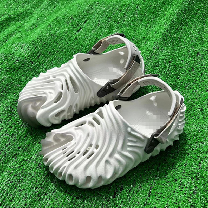 Item Thumbnail for Fingerprint Crocs Summer Men's Breathable Sports Sandals Manufacturer Wholesale Foreign Trade Women's Slippers Beach Shoes in Stock