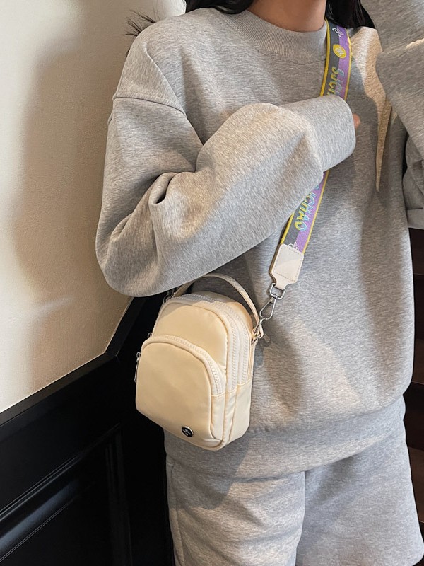 Nuevo bolso cuadrado pequeño portátil de moda coreana transfronterizo, bolso femenino, bolso de mensajero de un solo hombro ligero de color de contraste de tela Oxford de alta gama