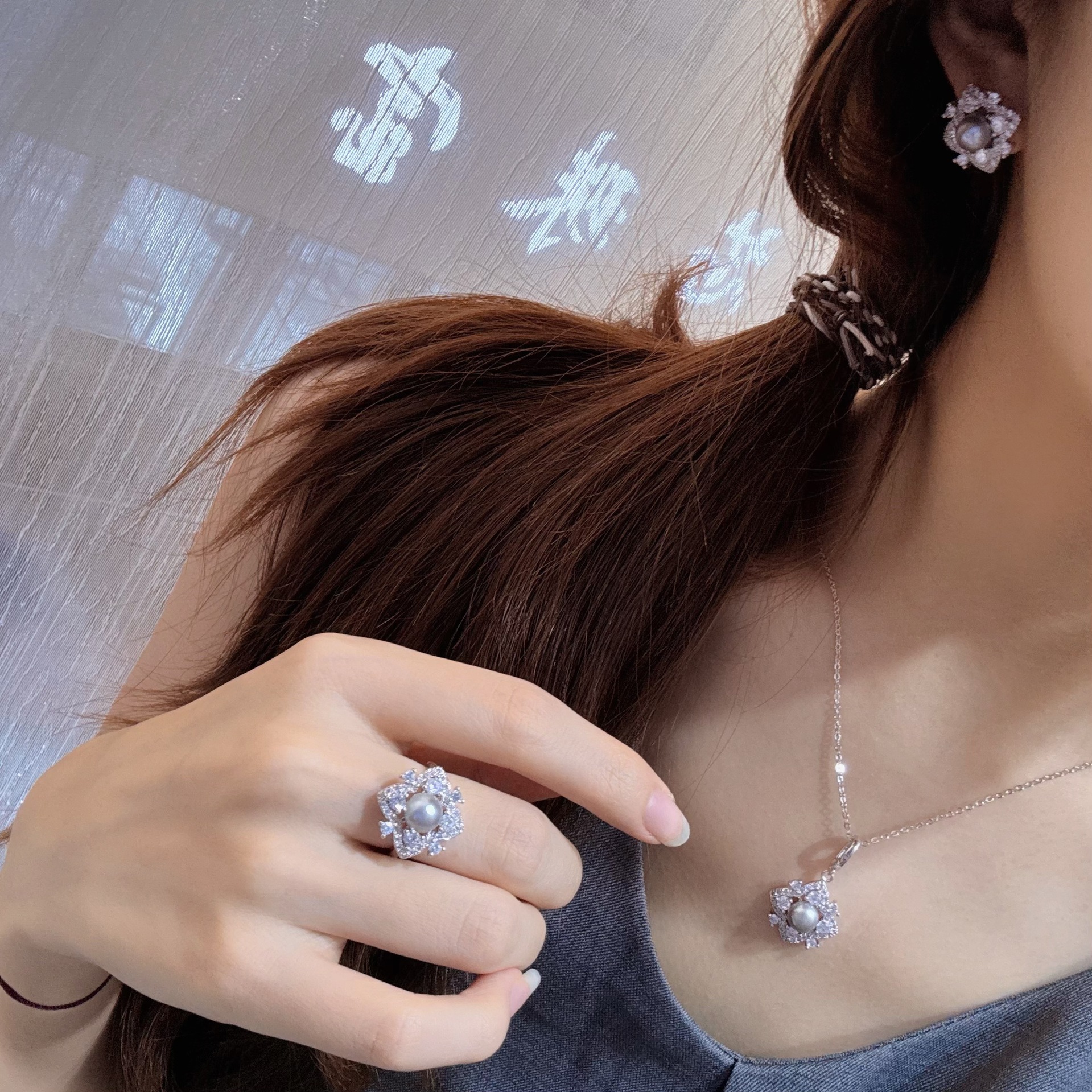 ����Դͷ���α�͸�ʯ�����ϵ��Ȼ��ˮ�����׹������ָ������װ