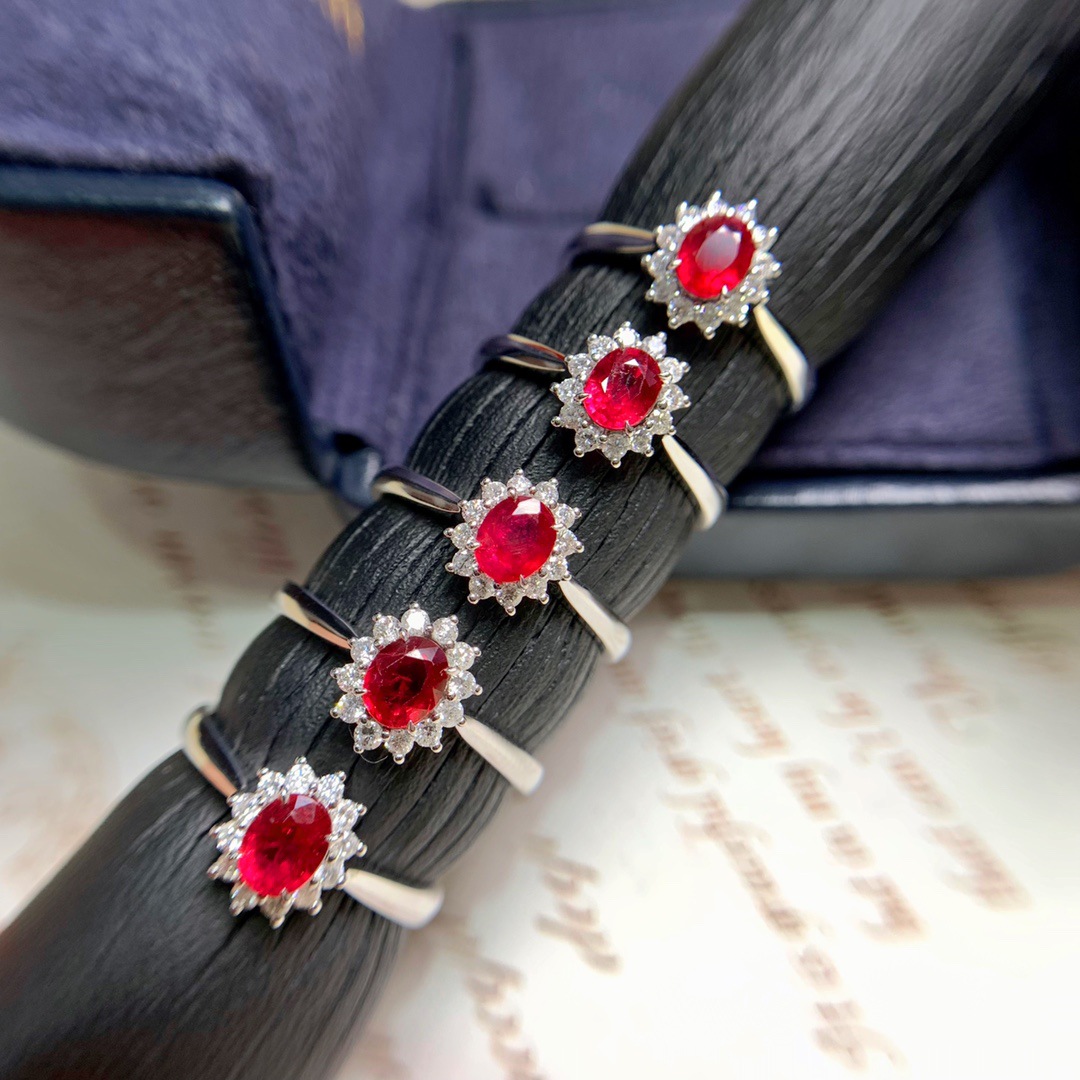 Platinum organic ruby ring with stone