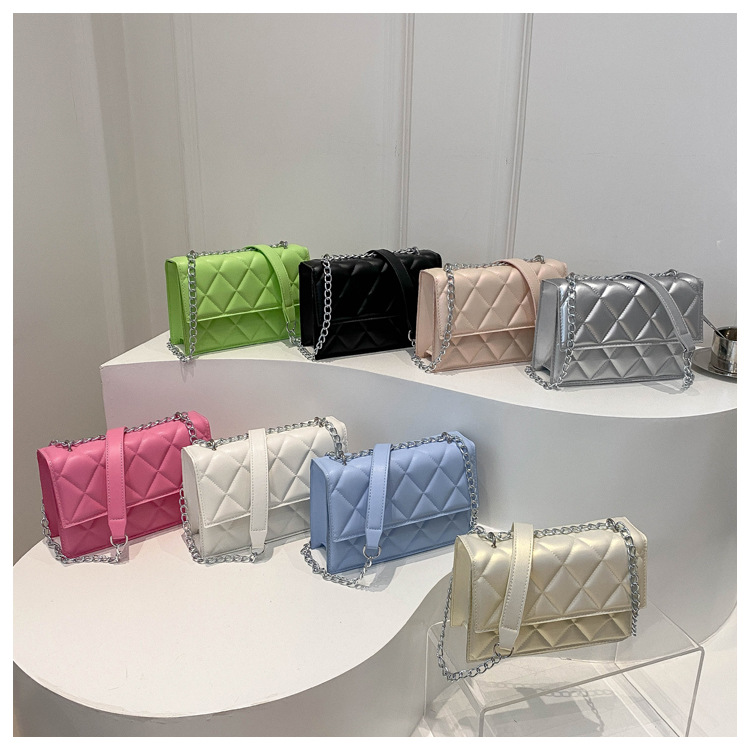 The 2024 autumn new French niche design chain small square bag, a fashionable macaron color single-shoulder crossbody bag undefined