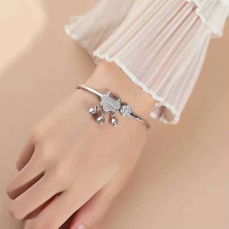 Title 1, Victorias Shimmer Armreif Funkelnde Eleganz. D...