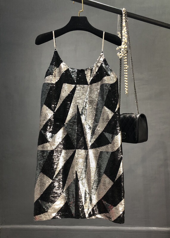 Internet Celebrant INS Style Geometric Pattern Mid-length Sequin Slip Skirt Slim-fit Slim-fit Sparkling dress A- line Swing Skirt Internet Celebrant INS Style Geometric Pattern Mid-length Sequin Slip Skirt Slim-fit Slim-fit Sparkling dress A- line Swing Skirt