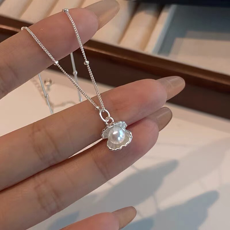 925 Silver-Plated Shell Mother-Of-Pearl Necklace for Girls, Fashionable, Simple and Exquisite Clavicle Chain, Accessible Luxury Design Necklace