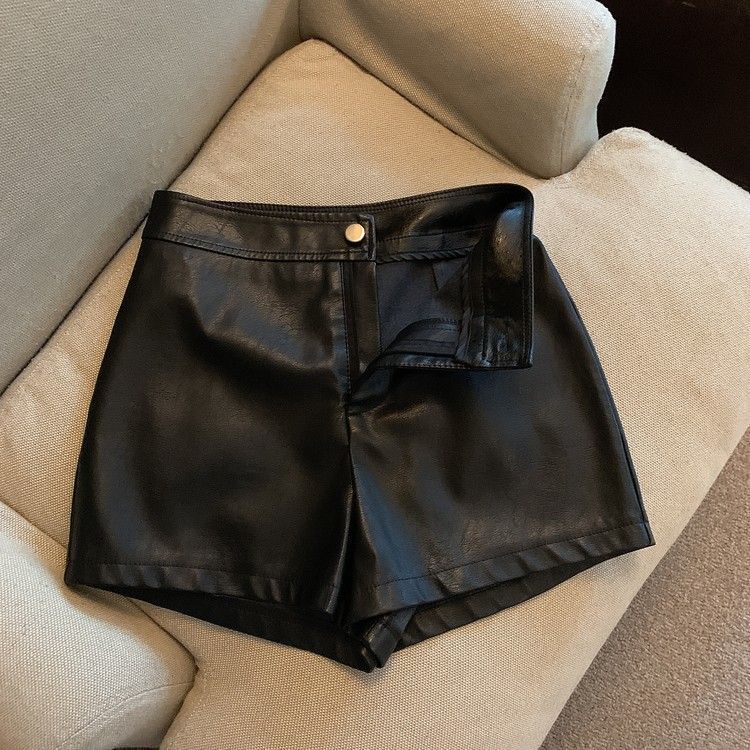 2023 autumn and winter chubby girl black new leather shorts slimming PU shorts high waist casual bottoming outer wear boots pants