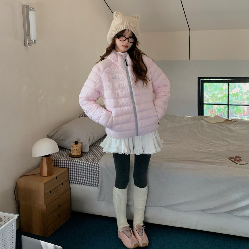 Women's down Cotton Jacket Winter 2025 New Fashion Lightweight Hooded Quilted Coat for Petite Figures Women's down Cotton Jacket Winter 2025 New Fashion Lightweight Hooded Quilted Coat for Petite Figures