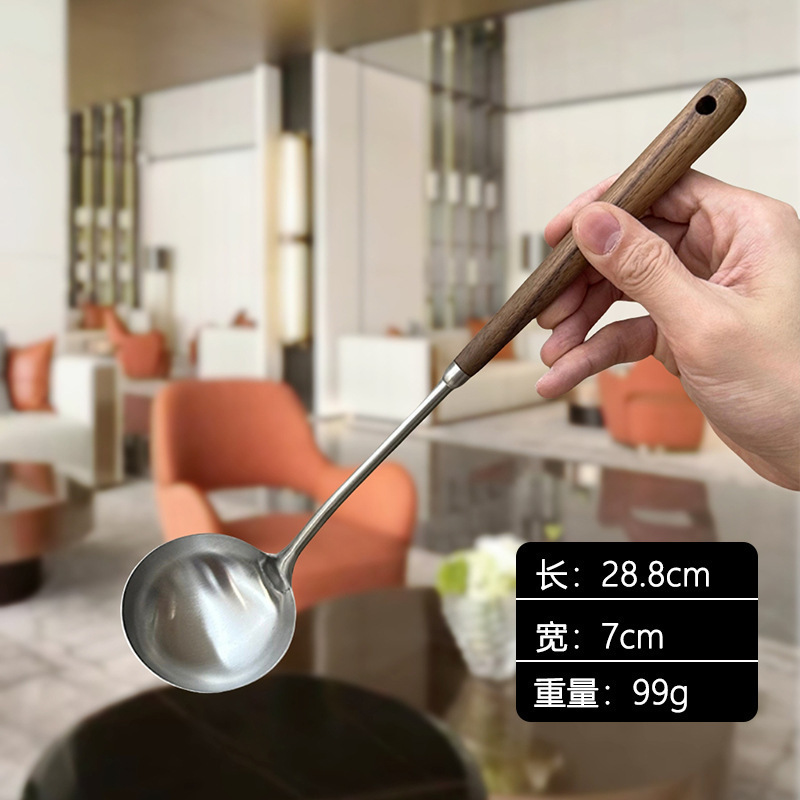 304ステンレス胡桃木柄スプーン漏れスプーン日本式木柄鍋スープ殻スープ漏れ家庭用レストラン鍋スプーン|undefined