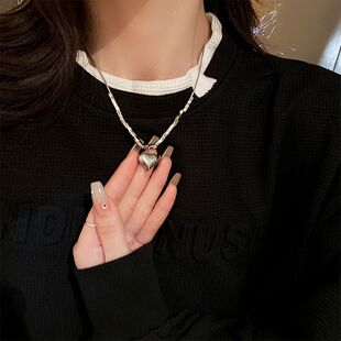 Sweet Cool Ins Three-dimensional Love Square Necklace Light Luxury Niche High-grade Cold Style Fashion Design All-match Necklace