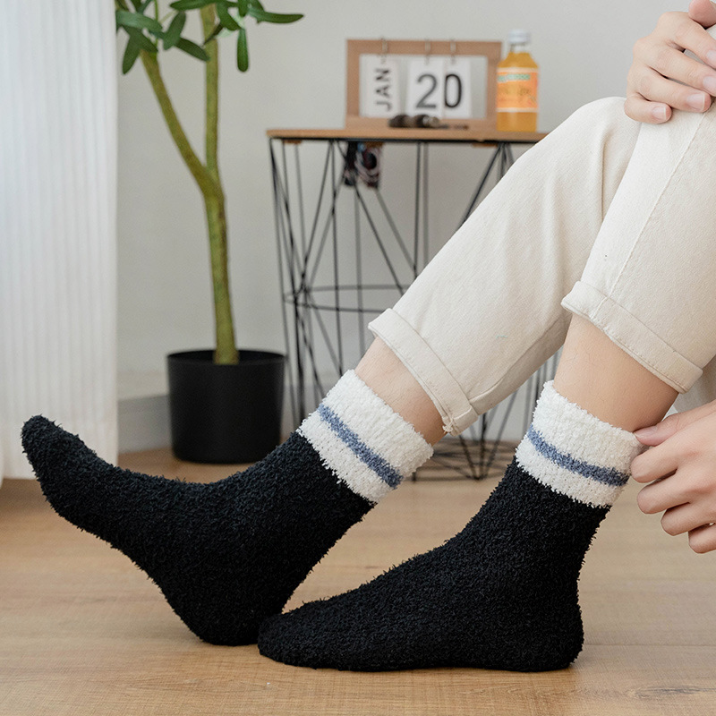 Herrensocken aus Korallenfleece für Herbst und Winter sowie dicke, gestreifte und samtige Bodensocken für Herren für einen warmen Schlaf_voghion.com