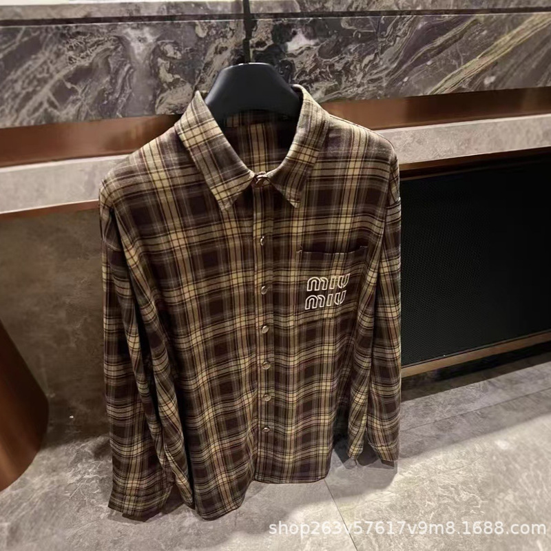 26 Spring Miu Classic Plaid Shirt with Pocket Embroidery, Loose Long-Sleeve Turn-Down Collar Shirt, Versatile Top