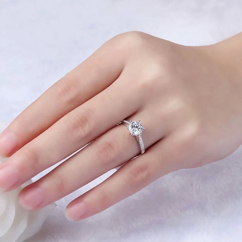 Designer Ring In Silver With Six-prong Simulated Moissanite_voghion.com