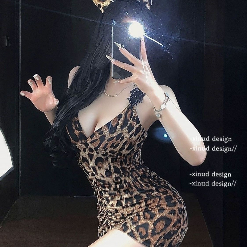朵蜜拉新款辣妹风韵味性感御姐蕾丝拼接美背低胸豹纹短裙女性睡裙