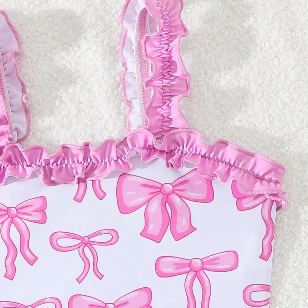Lindo traje de baño de dos piezas para niñas con estilo floral fresco y dulce. Adorable traje de baño para bebé. Nuevo._voghion.com