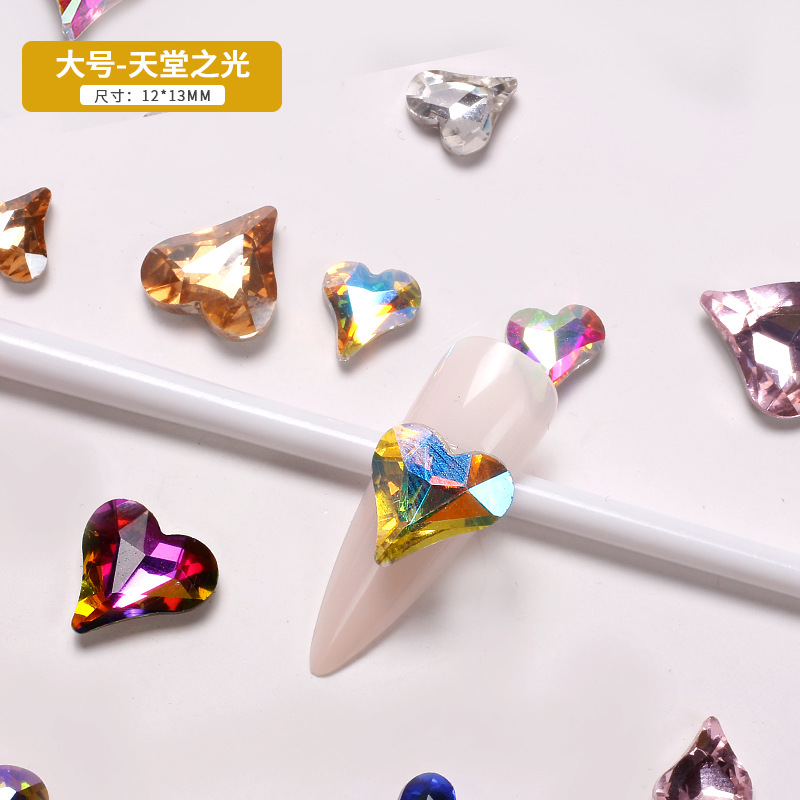 Explosiones japonesas en línea manicuría amor cristal color fantasía perforación de corazón de corazón de corazón gran taladro de cabeza de joyas de braza de la novia