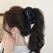 缎面波点褶皱珍珠抓夹女新款高马尾发夹韩系高级感优雅气质香蕉夹