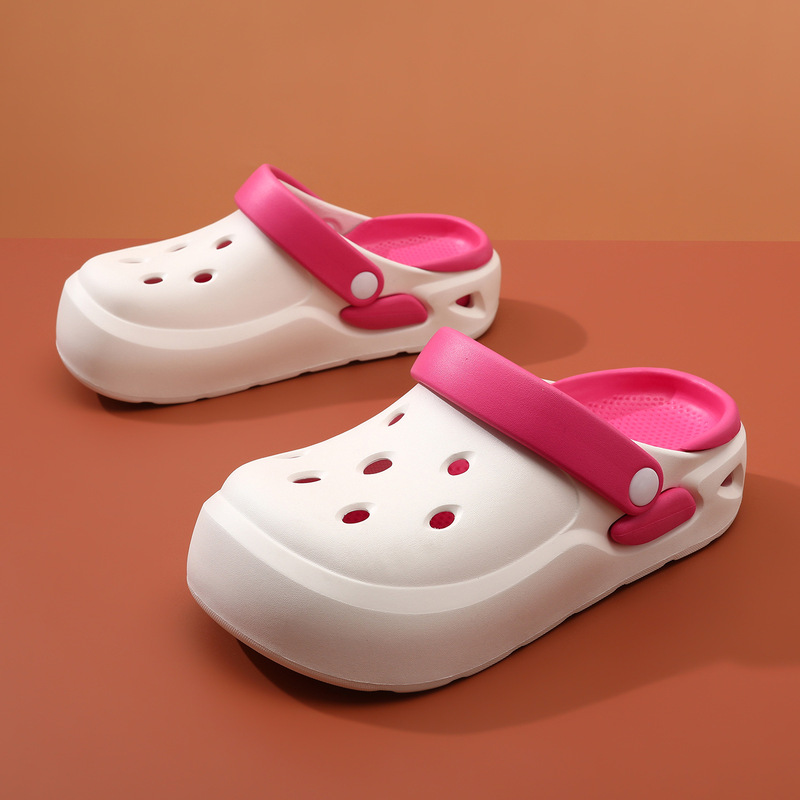 Women's Summer Outdoor Clogs 2026 New Style Thick-Soled Closed-Toe Beach Sandals Soft-Soled Non-Slip Nurse Slippers