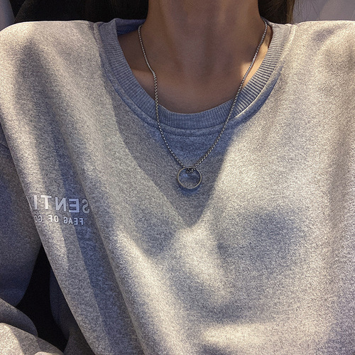 Korean hip-hop trendy necklace for men, versatile high-end niche sweater chain for women, new retro accessories wholesale