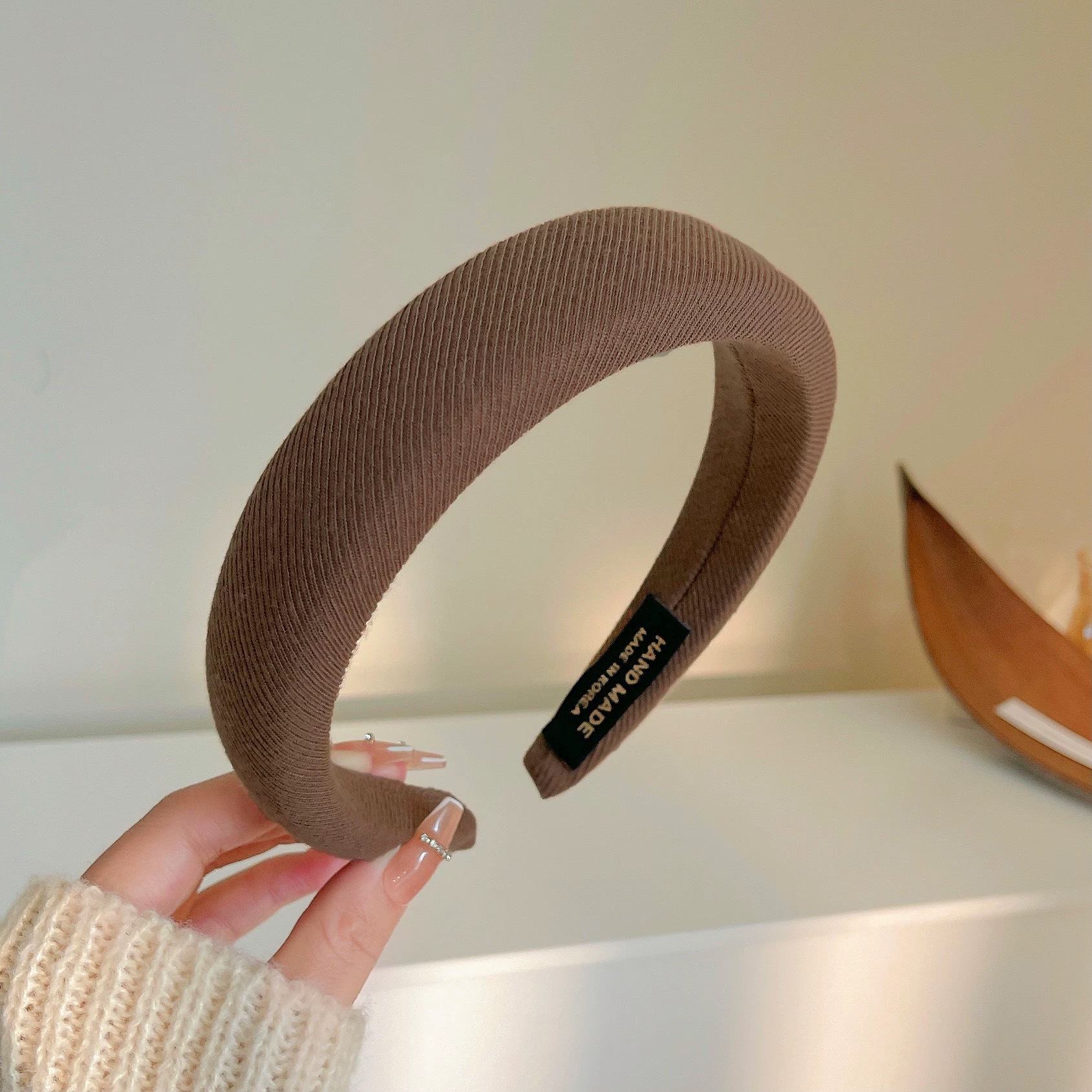 # 149 dark brown twill wide-brimmed headband
