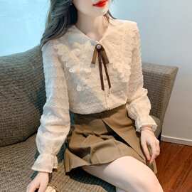 冬季娃娃领衬衫女装2024年新款上衣秋冬蕾丝打底小衫时尚洋气衬衣