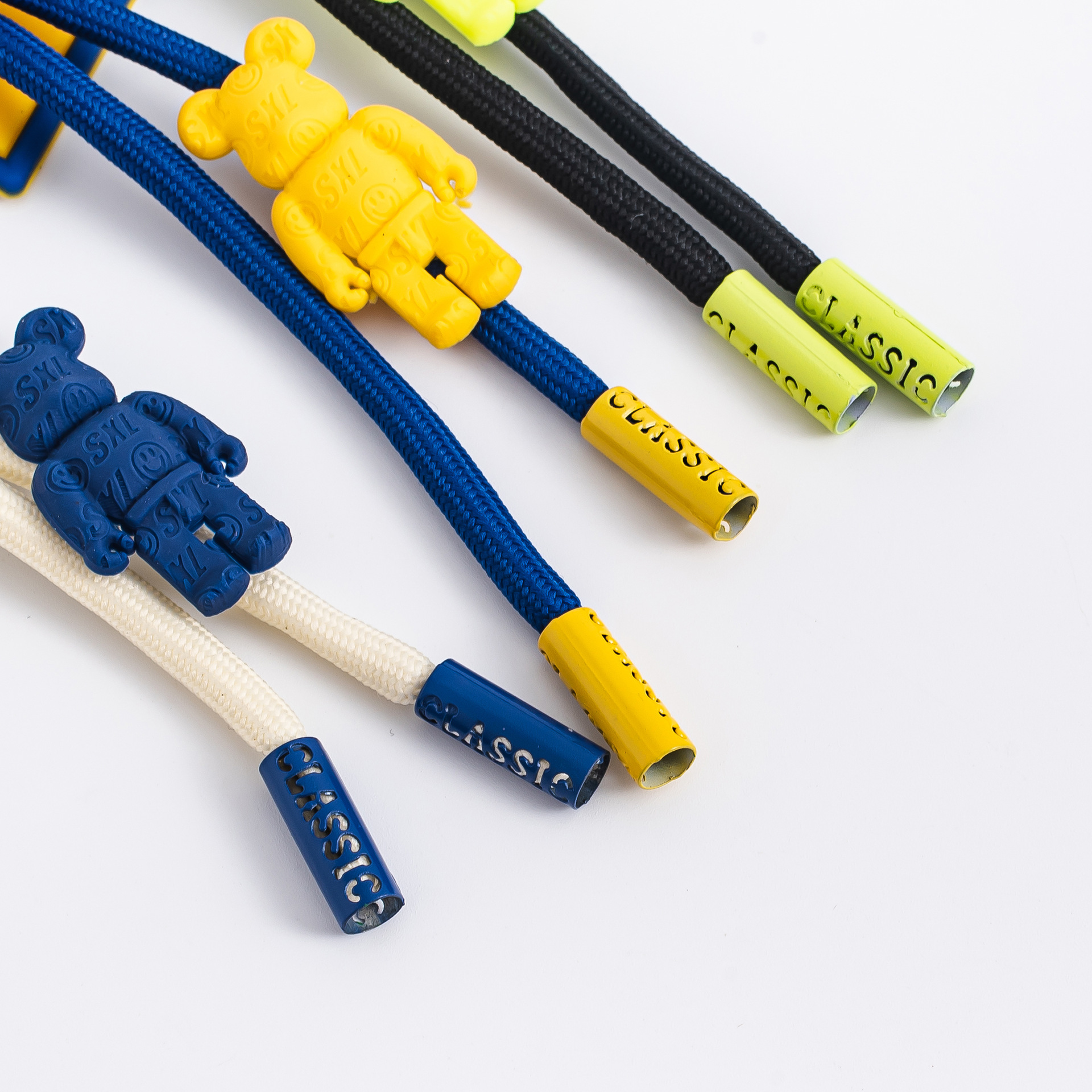 挂件长方立体两孔站立熊绳子2