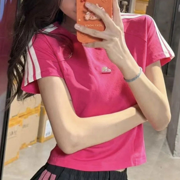 High-End Fashion Loose-Fitting Color-Block Short-Sleeve T-Shirt for Women, New Summer Style, Sporty Slim-Fit Round Neck Versatile Top