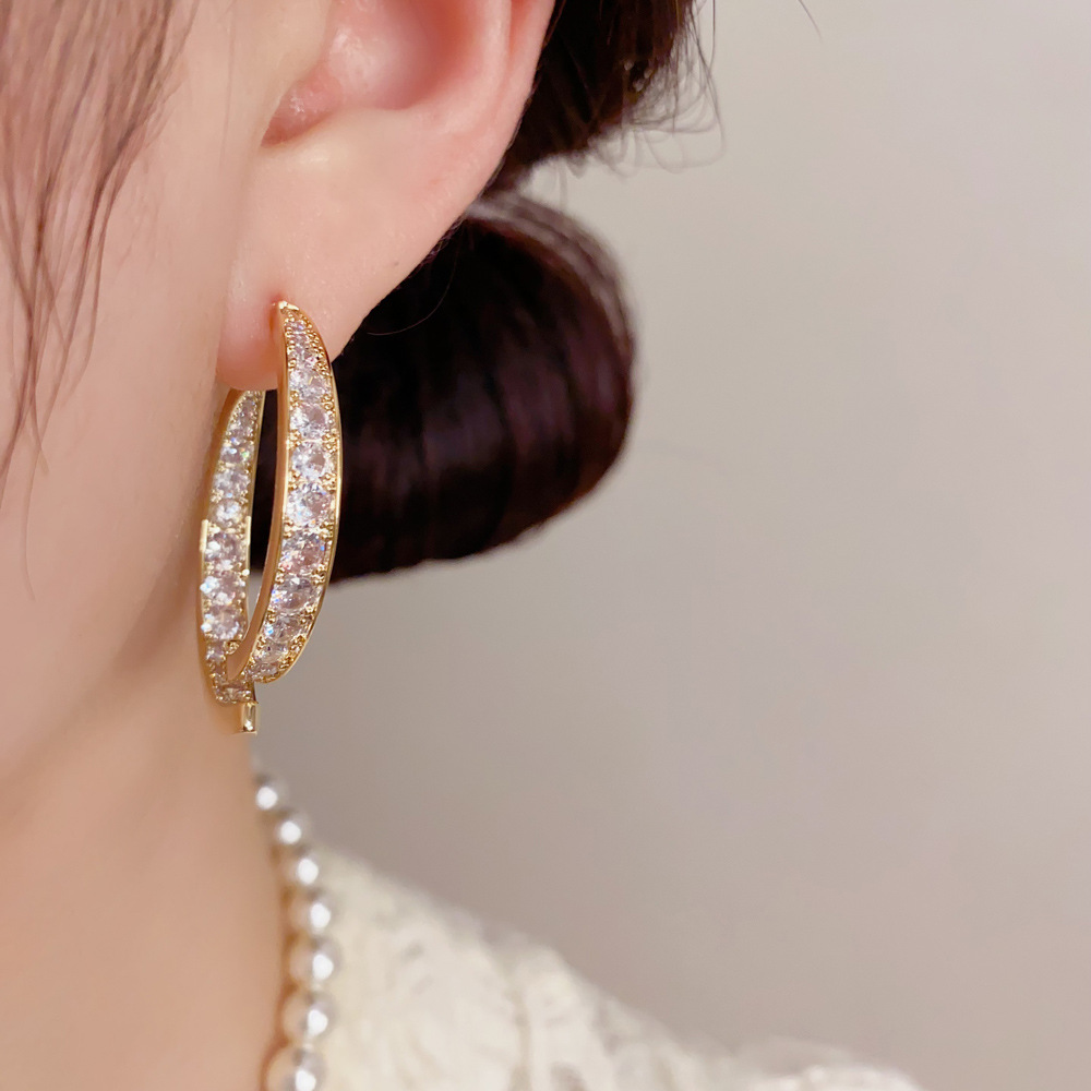 Diseñador de dos piezas pendientes cruzados s925 aguja de plata de alta textura industria pesada cobre micro incrustaciones de ZIRCON pendientes al por mayor